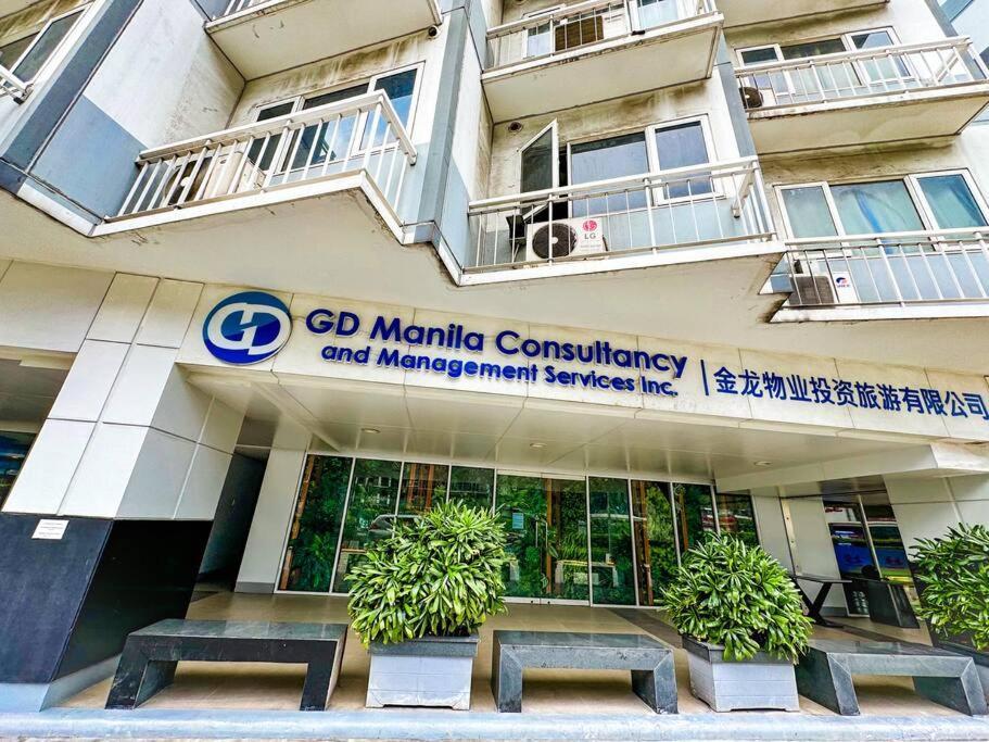 Pool View 1br 2-4 Guests, 5 Mins To Mall Of Apartment