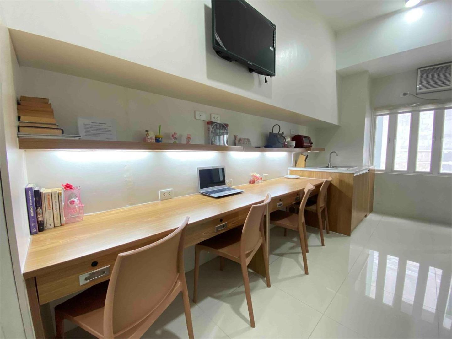Uhome Lacson Manila