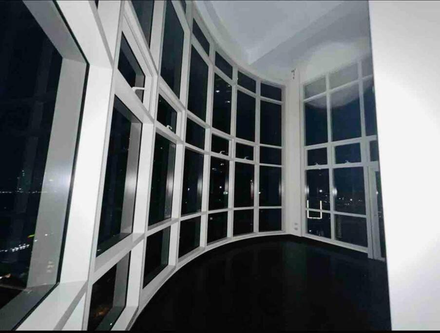 The Loft 39i Twin Oaks Place * Manila