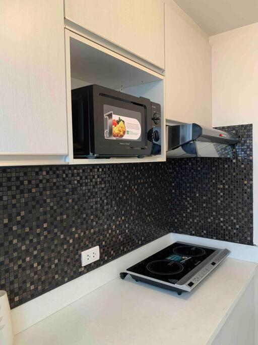 The Loft 39i Twin Oaks Place Apartment