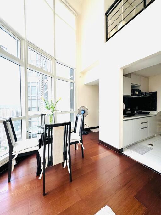 The Loft 39i Twin Oaks Place Manila