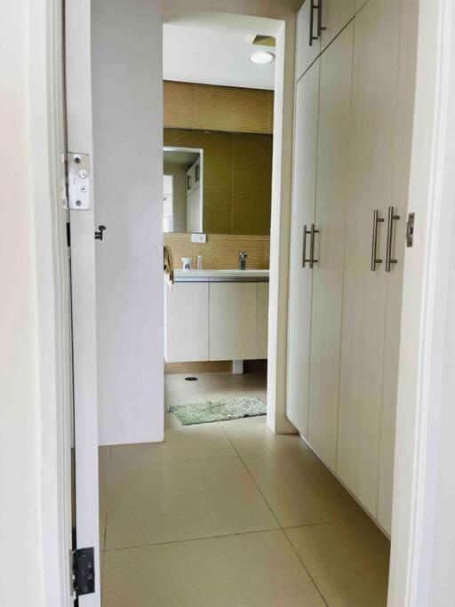 Apartment The Loft 39i Twin Oaks Place Manila