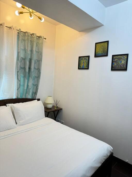 Apartment Ram's Crib At San Lorenzo's Place Manila