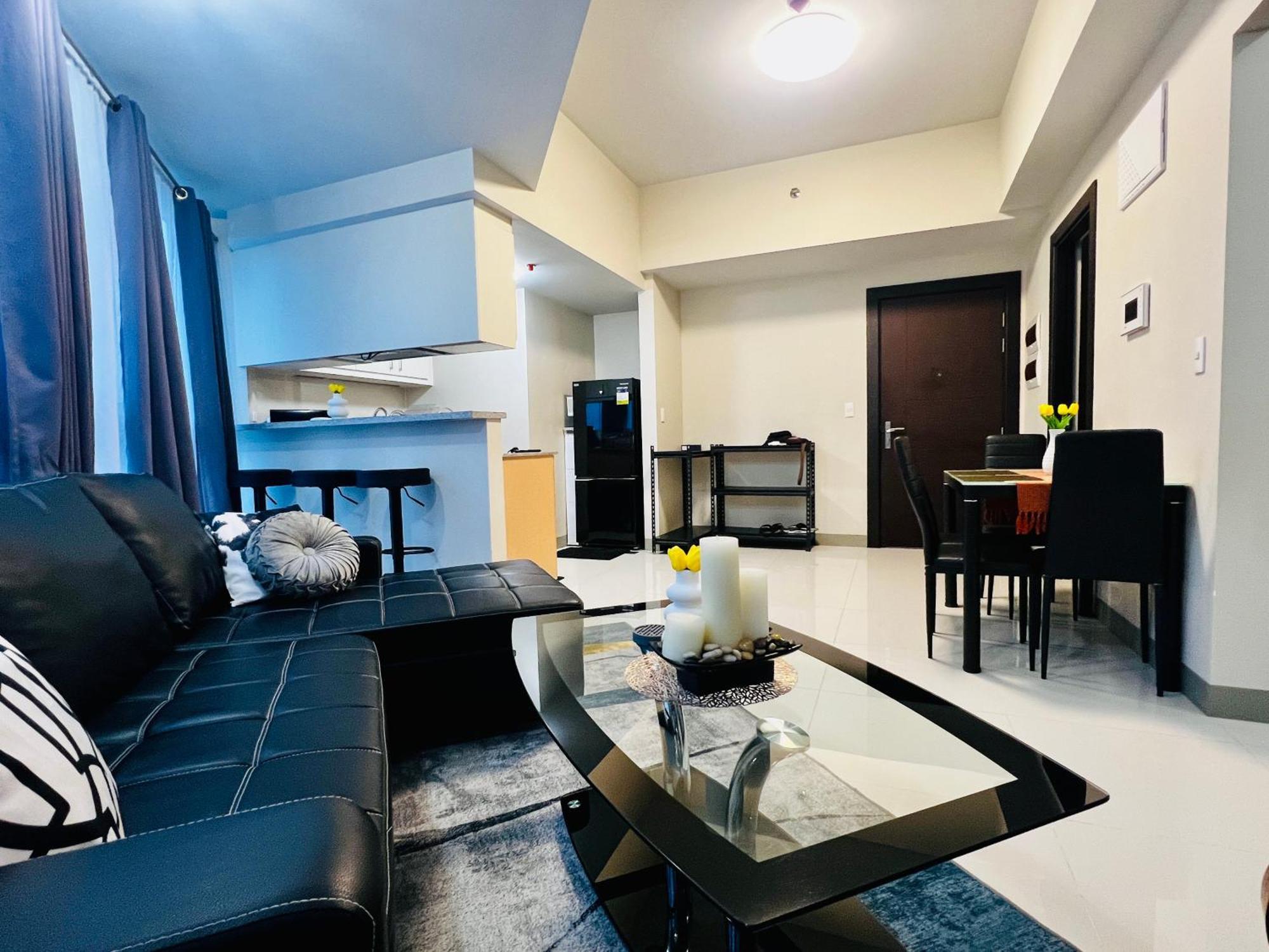 Bgc Luxury - Balcony, Pool, Wi-fi, View - 34 * Manila