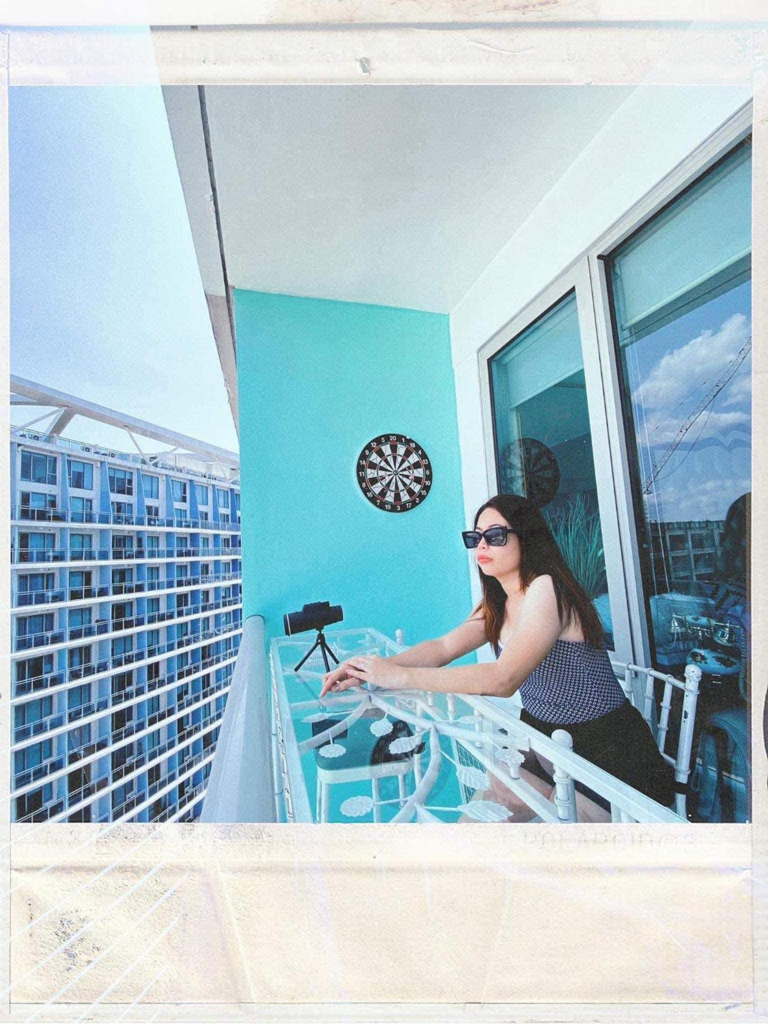 Azure Urban - St Tropez Tower Staycation Unit With A European Touch *