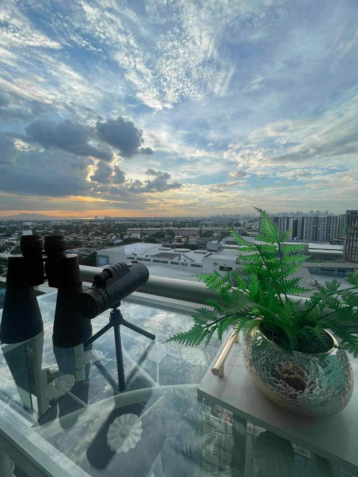 Azure Urban - St Tropez Tower Staycation Unit With A European Touch Manila