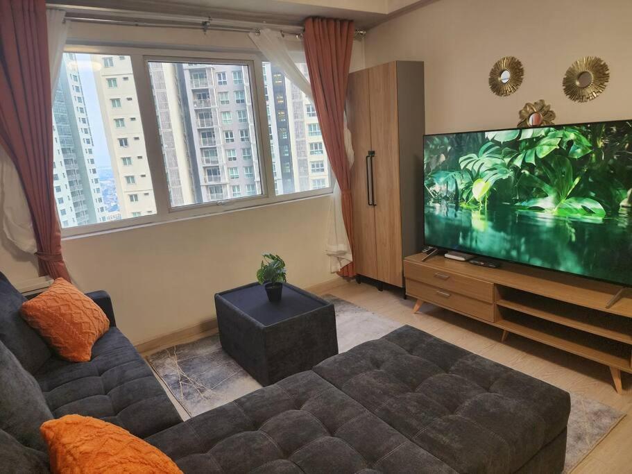 Elegant Family Retreat In The Heart Of Bgc Manila