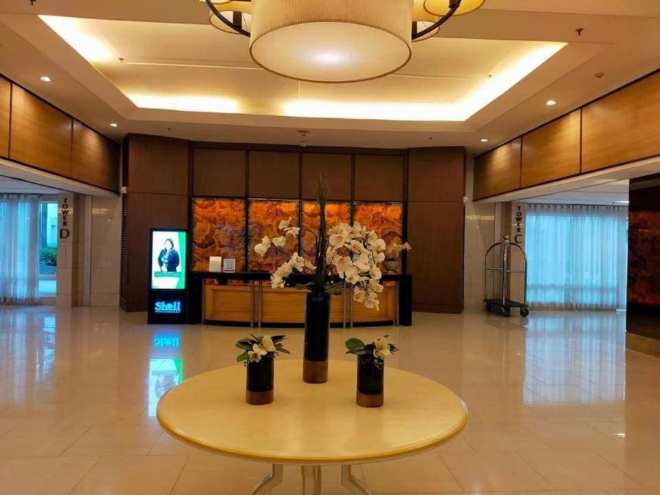 Shell Residences Mall Of Asia Apartment *