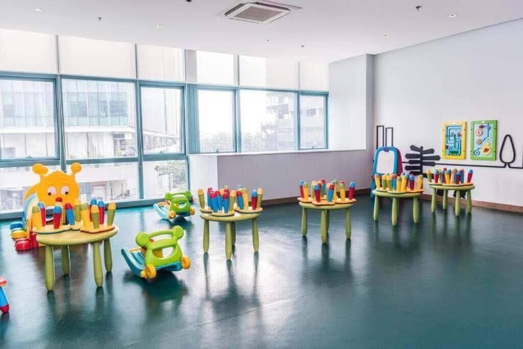Luxury Place To In Bgc