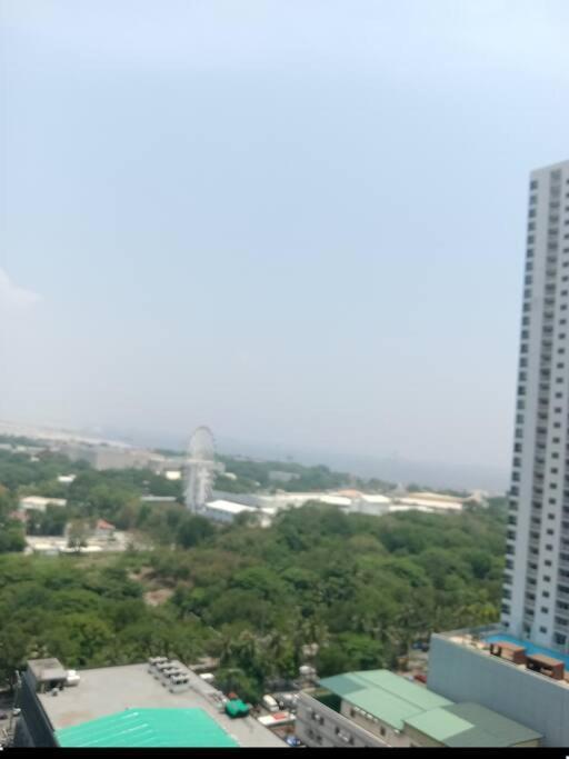 Luxurious Bayview 2br Near Moa Picc Ccp Free Wifi In Pasay Manila