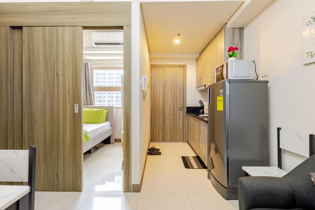 Luxurious Bayview 2br Near Moa Picc Ccp Free Wifi In Pasay