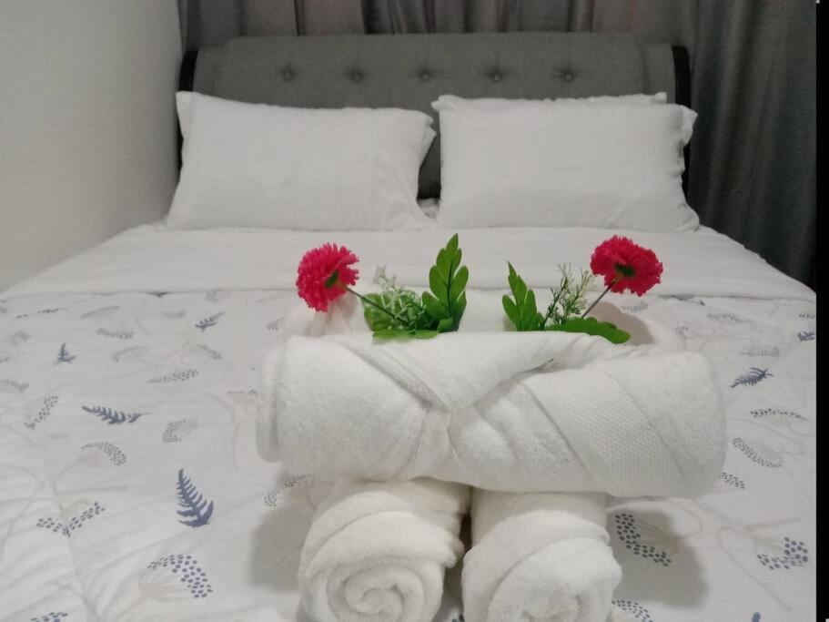 Apartment Luxurious Bayview 2br Near Moa Picc Ccp Free Wifi In Pasay