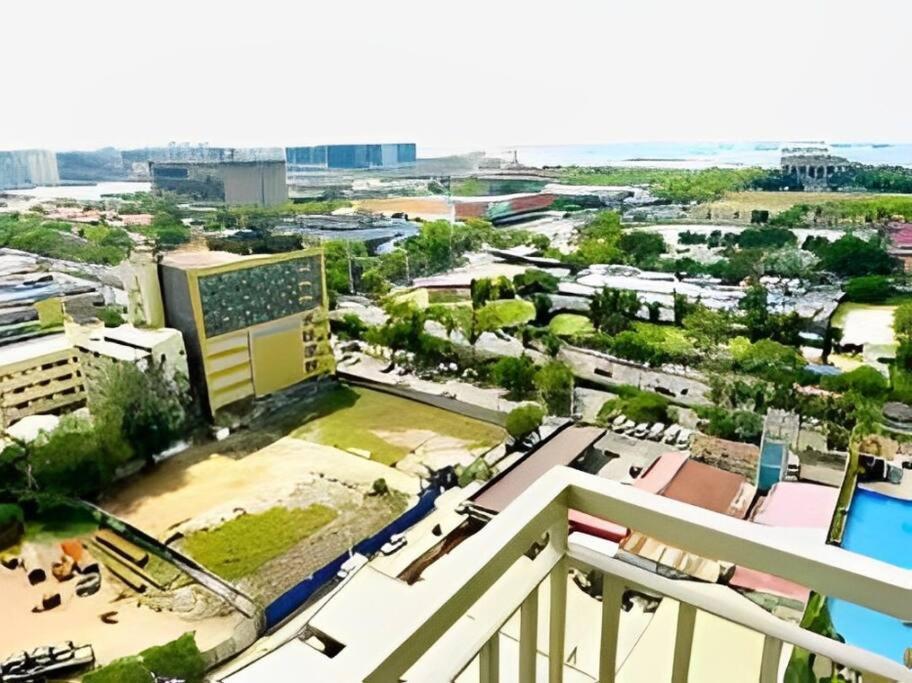 Luxurious Bayview 2br Near Moa Picc Ccp Free Wifi In Pasay Apartment Manila