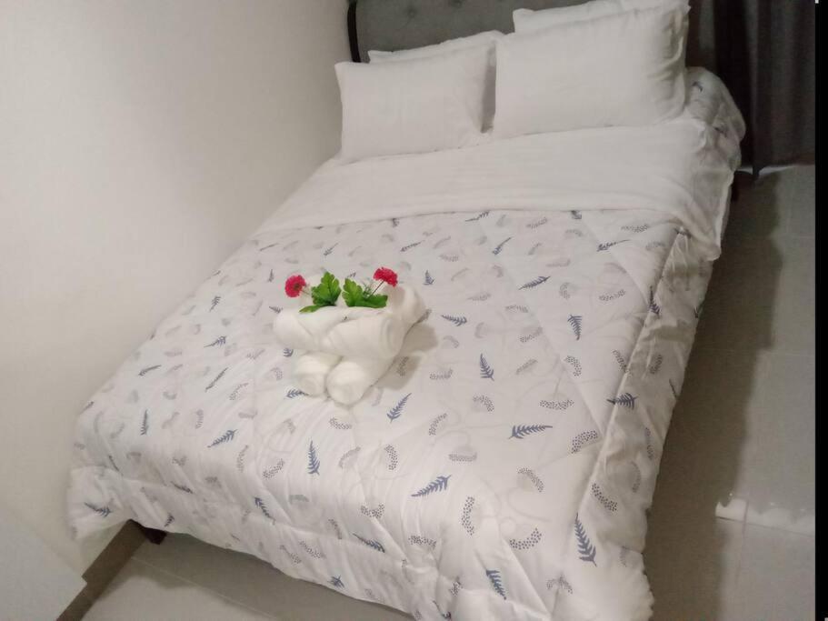 Apartment Luxurious Bayview 2br Near Moa Picc Ccp Free Wifi In Pasay