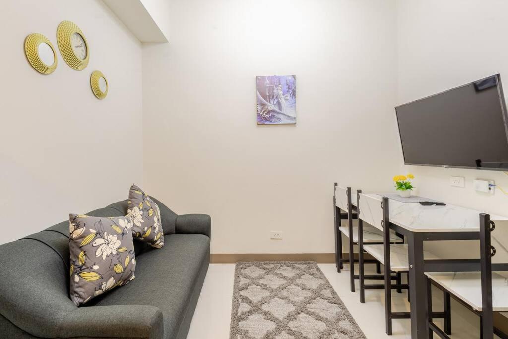 Luxurious Bayview 2br Near Moa Picc Ccp Free Wifi In Pasay Apartment