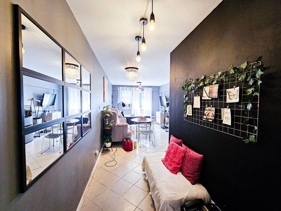 Pet-friendly Chic Near Acacia Estates & Bgc Apartment