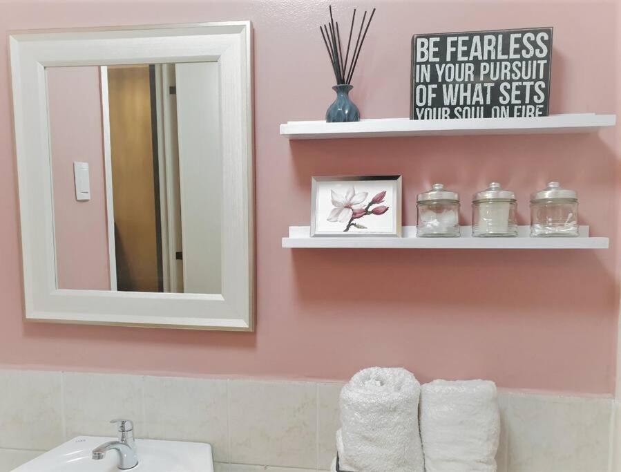 Pet-friendly Chic Near Acacia Estates & Bgc *