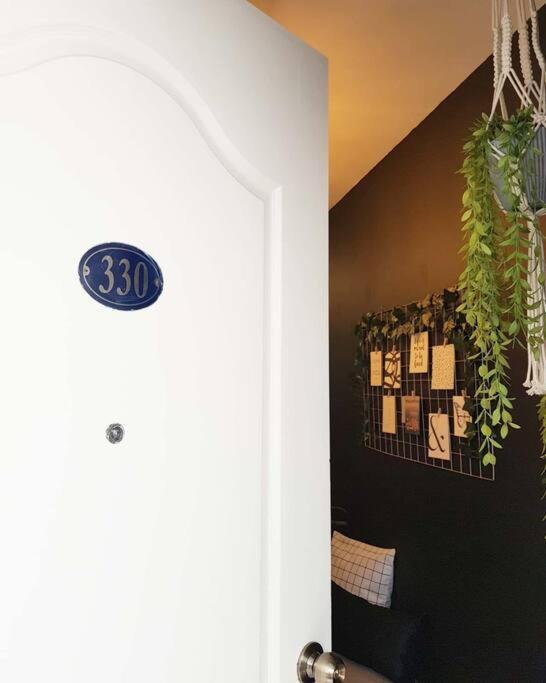 Apartment Pet-friendly Chic Near Acacia Estates & Bgc