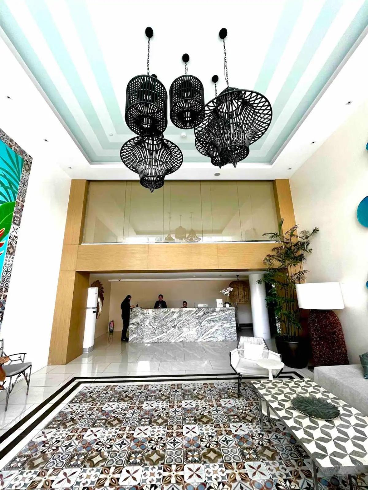 Azure Beach Residences Staycation Aparthotel *