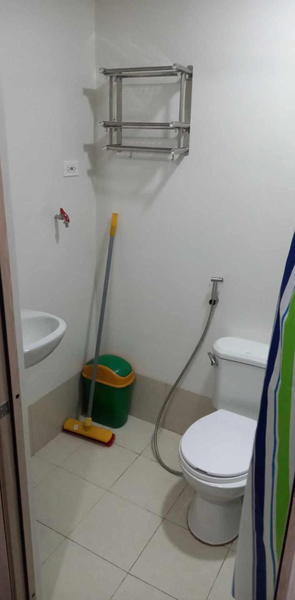 1bedroom Fully Furnished With Netflix & Free Wifi In Trees Residences Apartment Manila