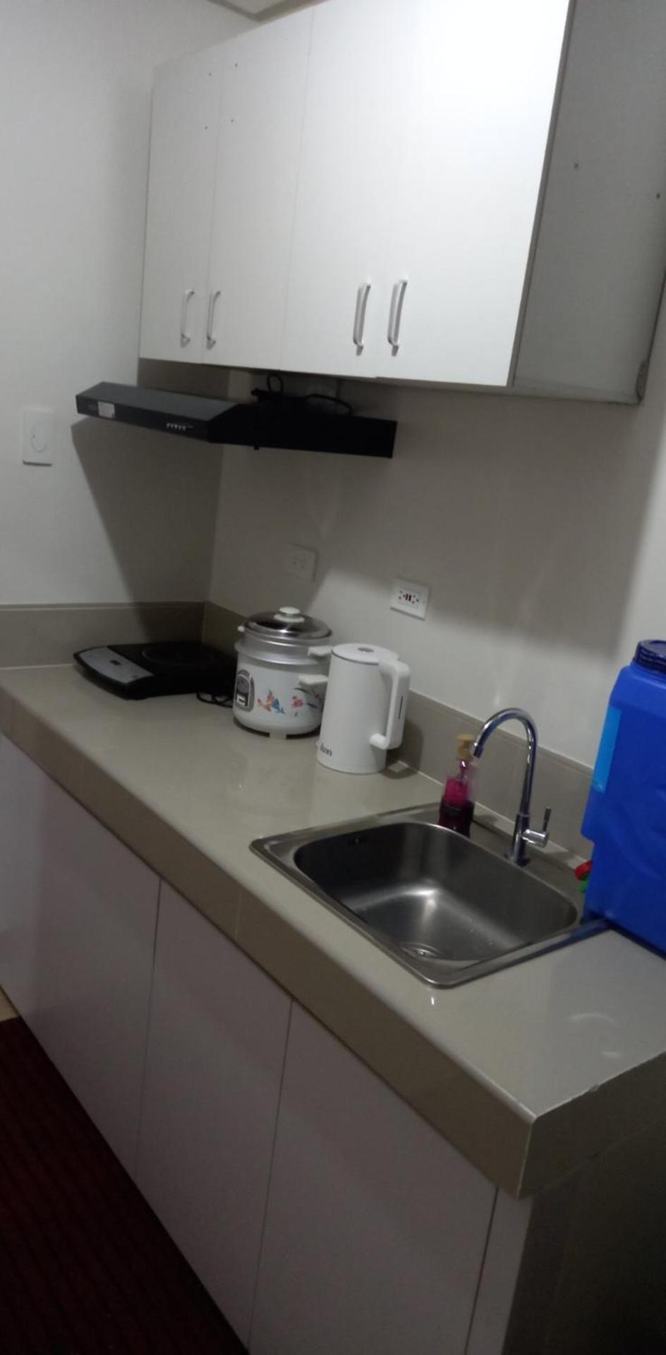 1bedroom Fully Furnished With Netflix & Free Wifi In Trees Residences