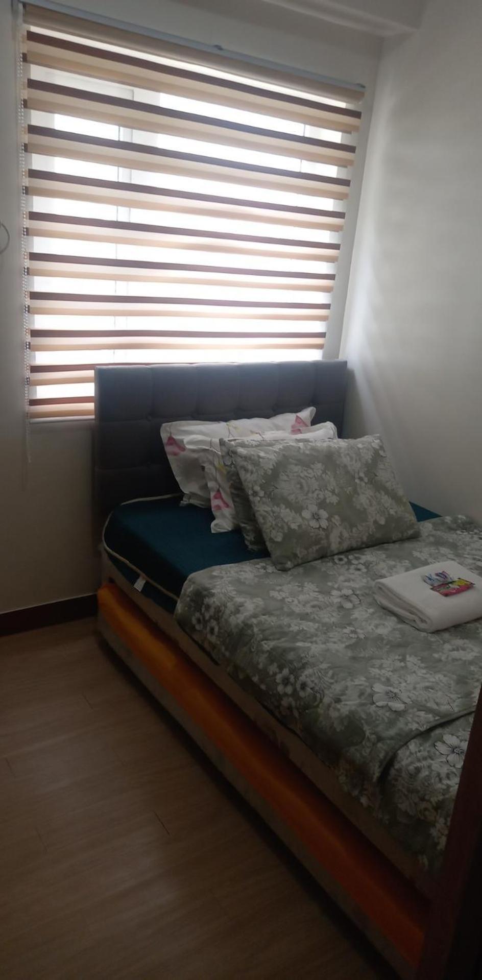 1bedroom Fully Furnished With Netflix & Free Wifi In Trees Residences Apartment