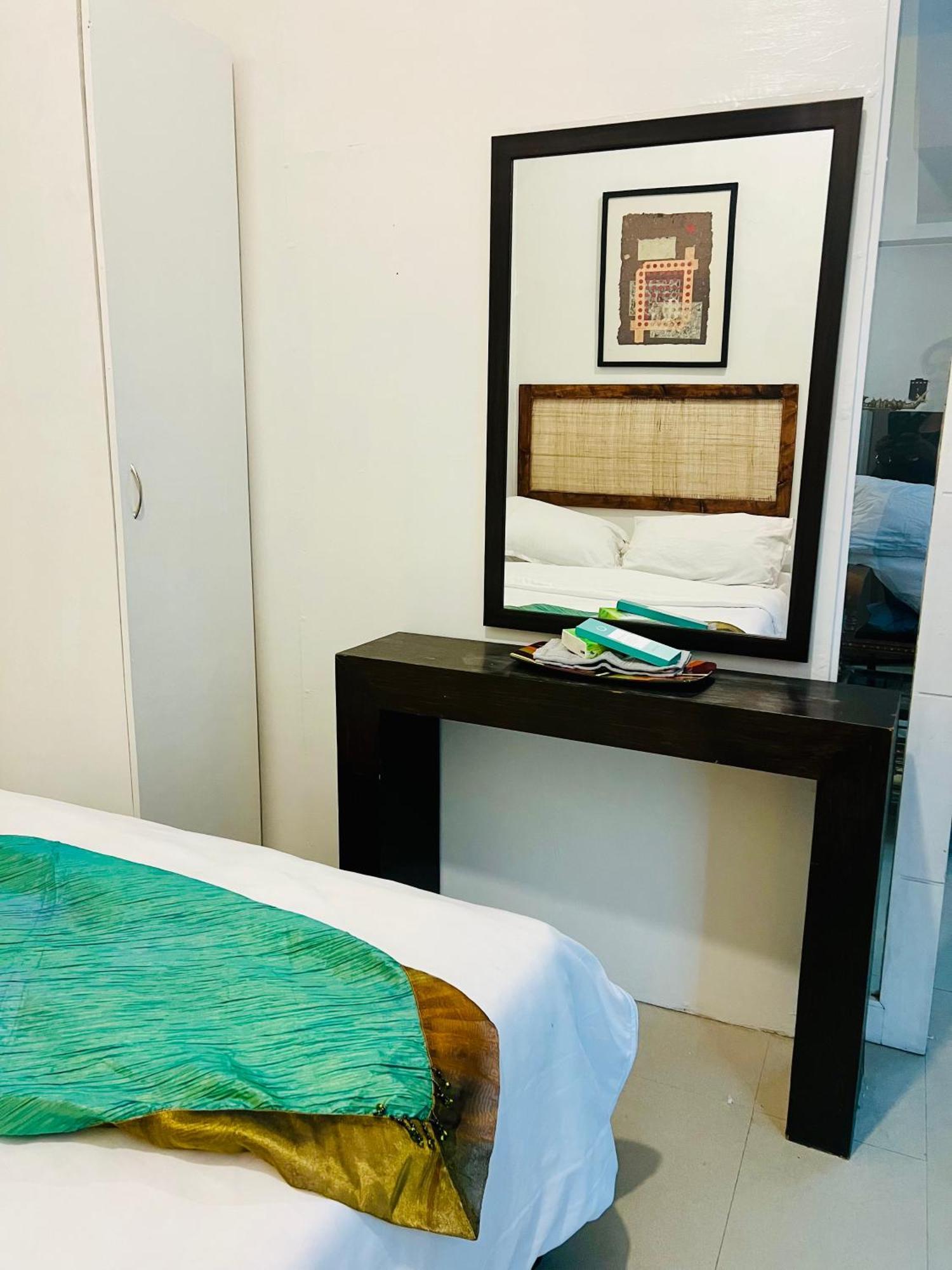 Spacious 1br Steps To Megamall Ortigas View * Manila