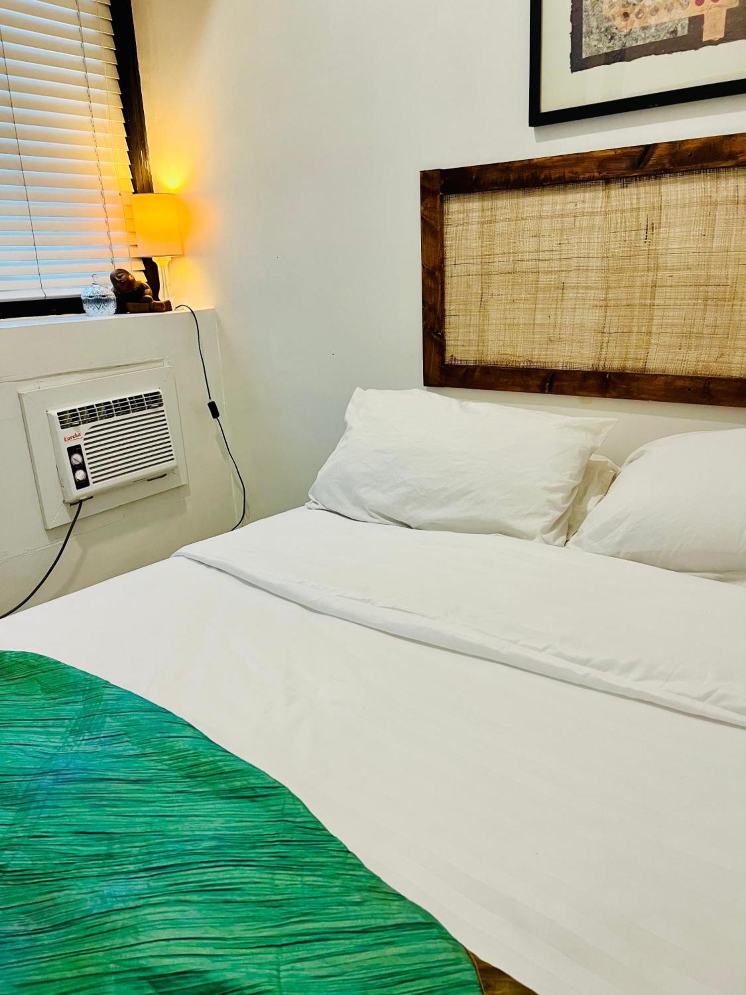 Spacious 1br Steps To Megamall Ortigas View Apartment