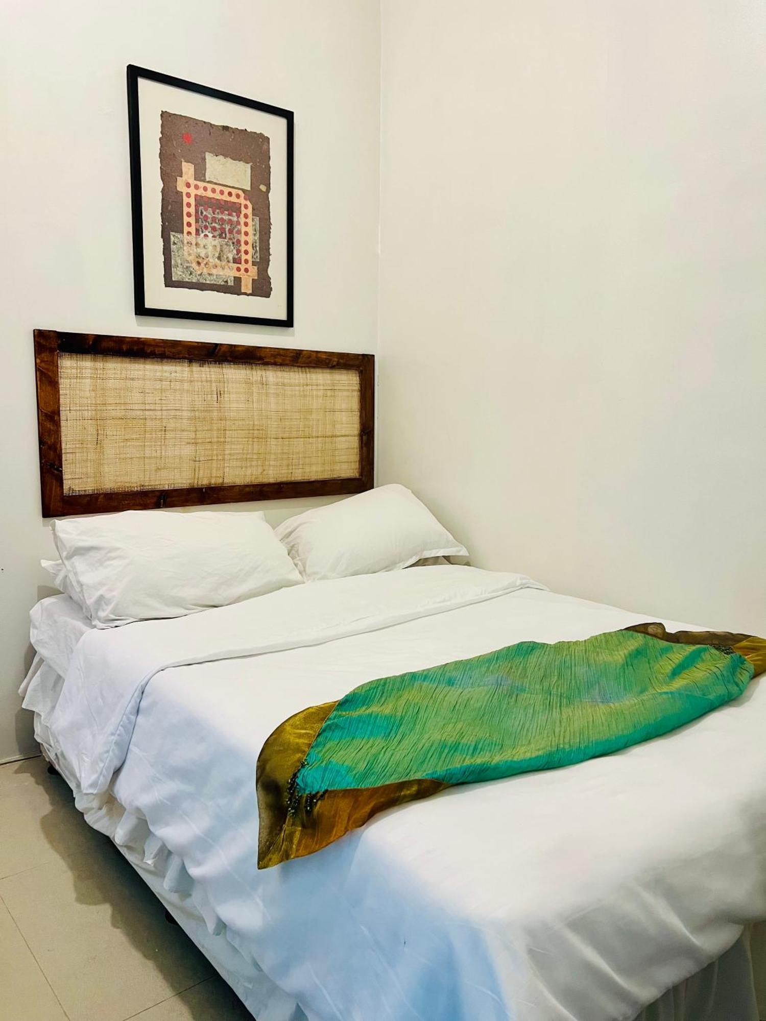 Spacious 1br Steps To Megamall Ortigas View Apartment Manila