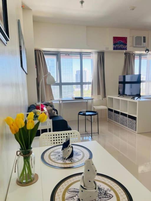 Perfect For In Levels Burbank Apartamento Manila