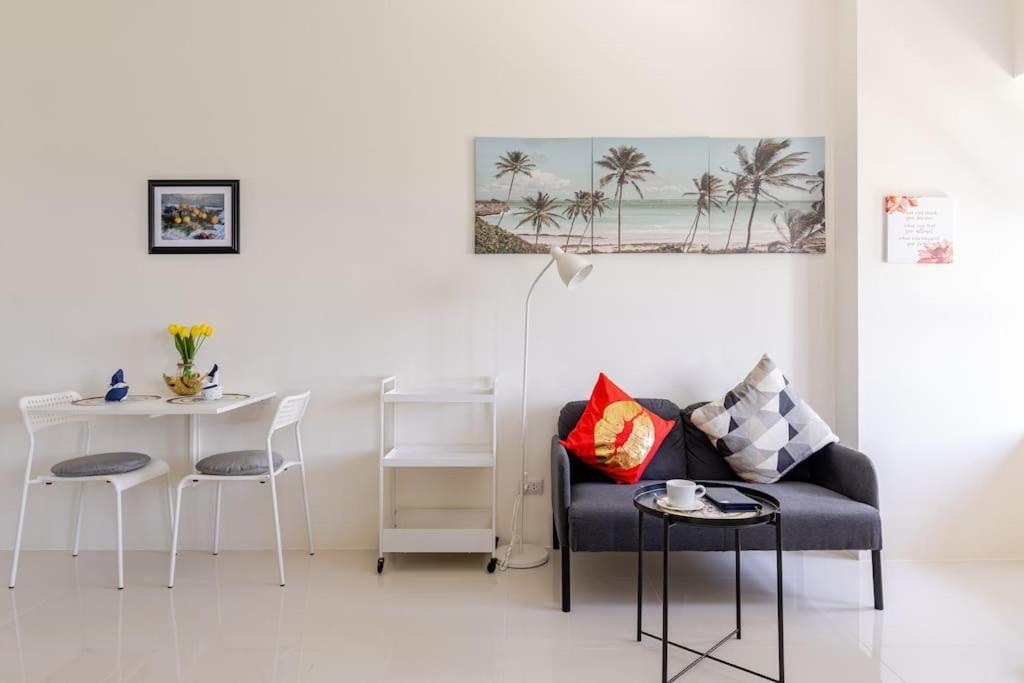 Perfect For In Levels Burbank Manila