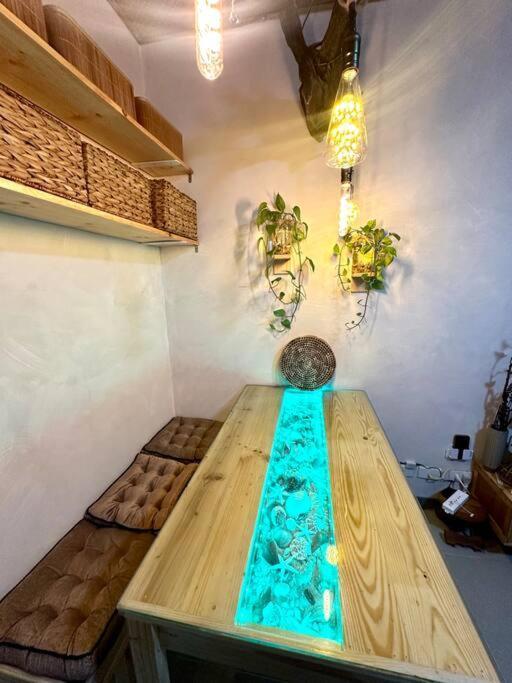 Apartment Native Themed Staycation In Qc Manila