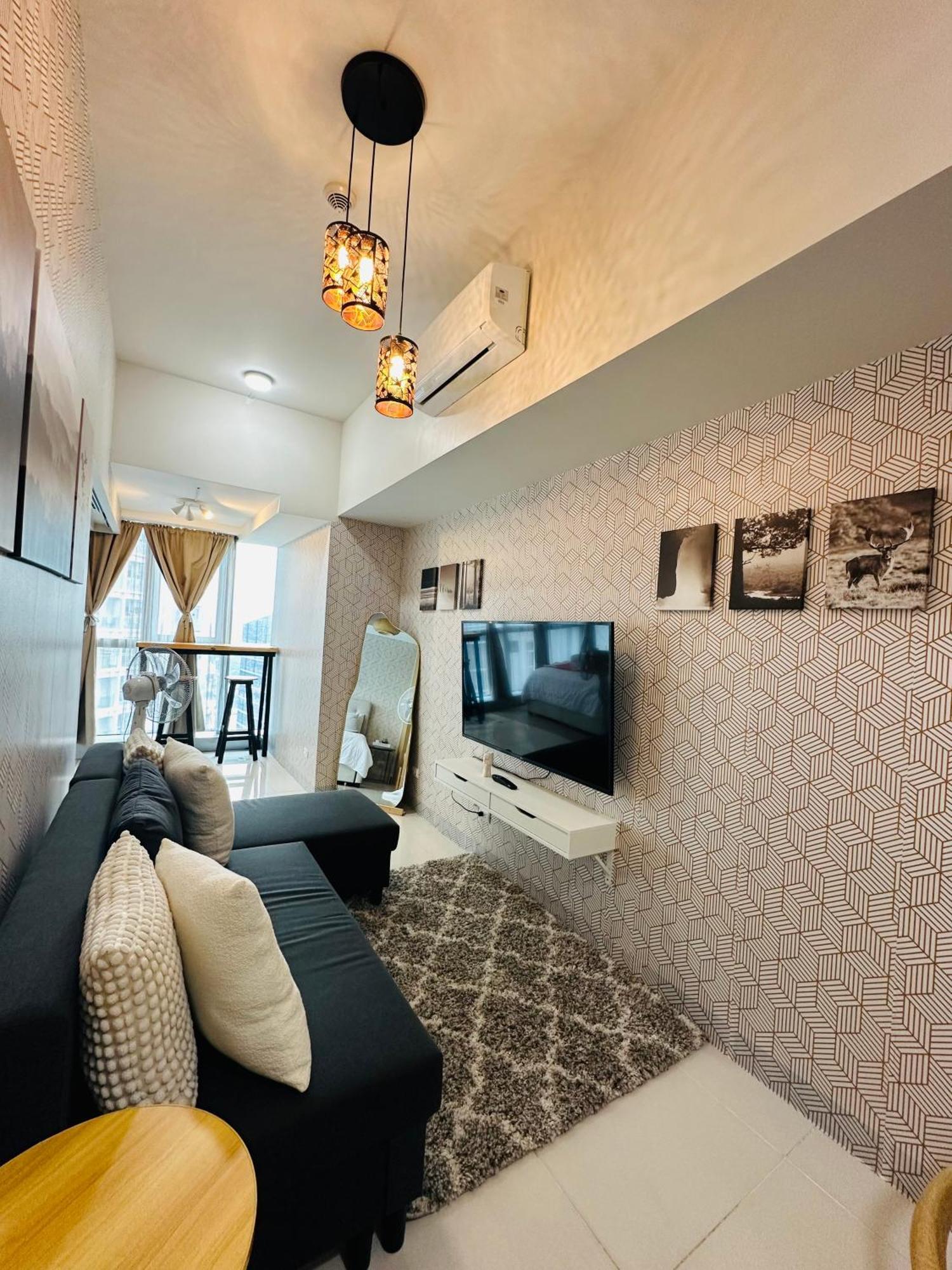 1br Uptown Parksuites Tower 1 * Manila