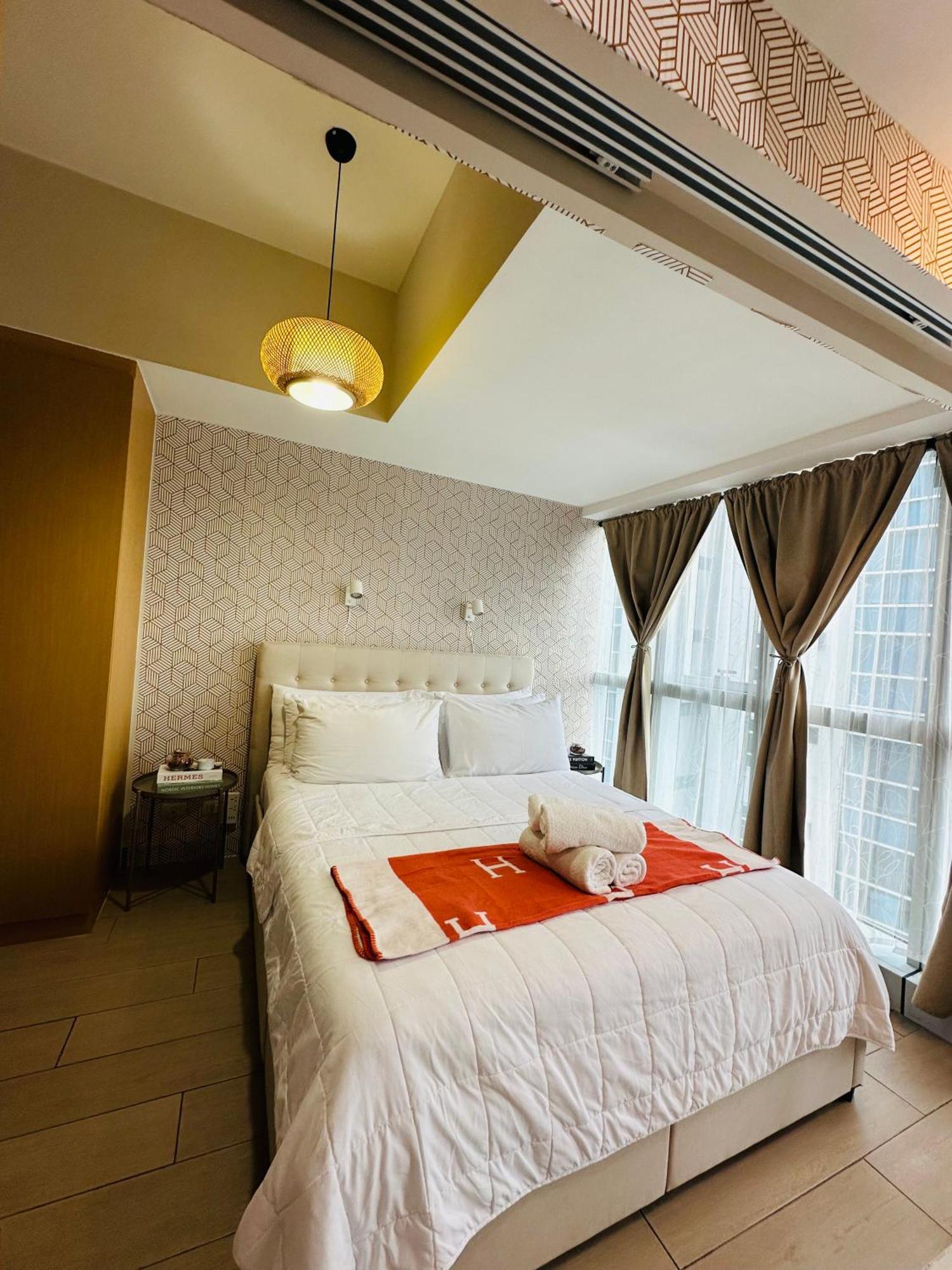 1br Uptown Parksuites Tower 1 Manila