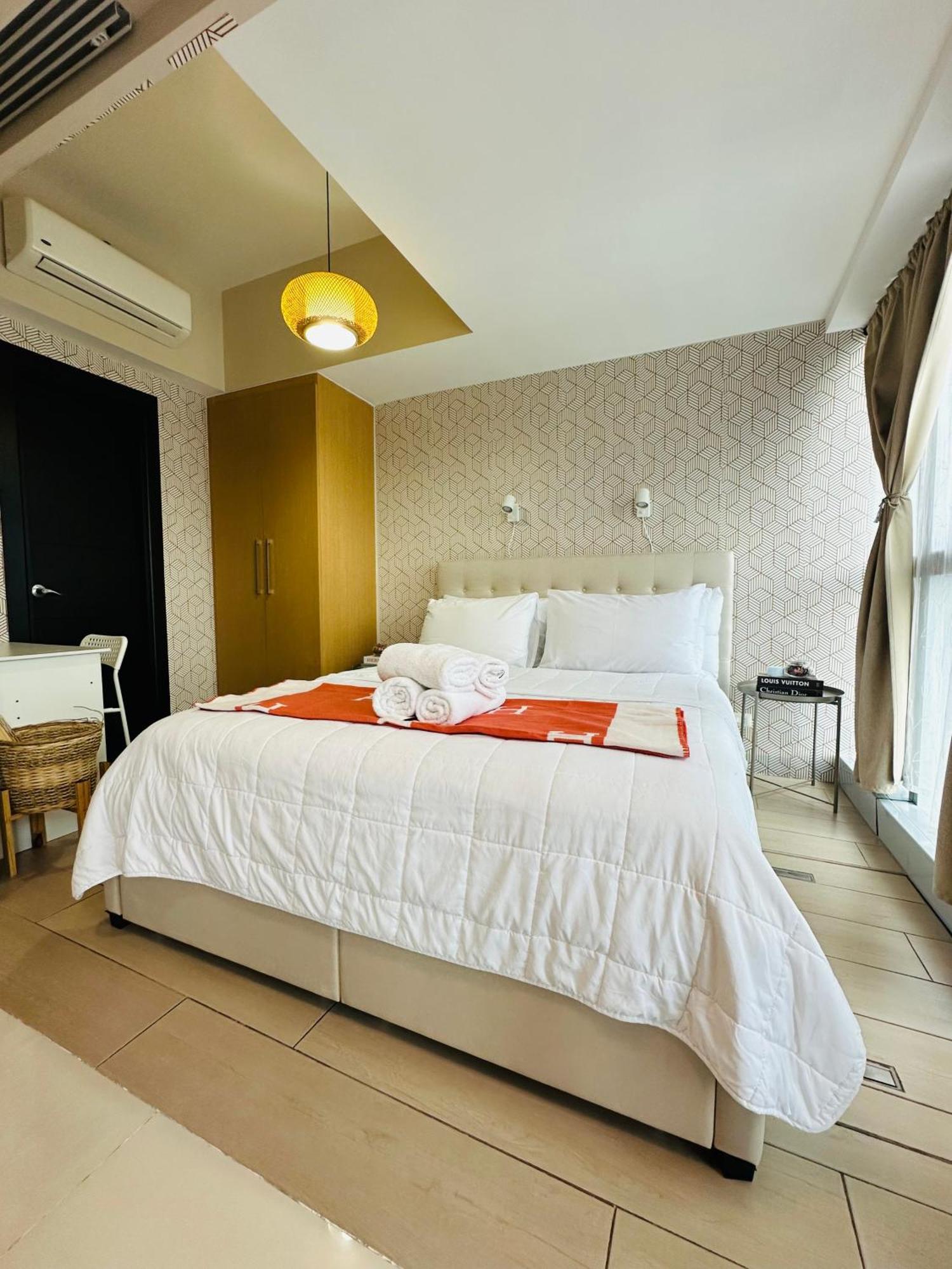 1br Uptown Parksuites Tower 1