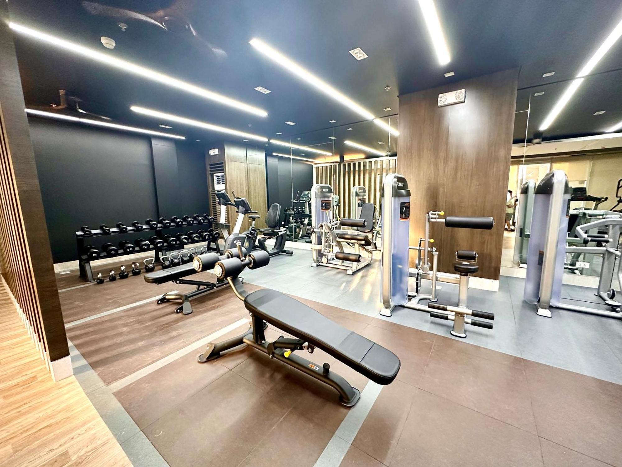 Apartment High Rise With Balcony, Pool, Gym, Skygarden, Grand Lobby And Working Lounge 28f Manila
