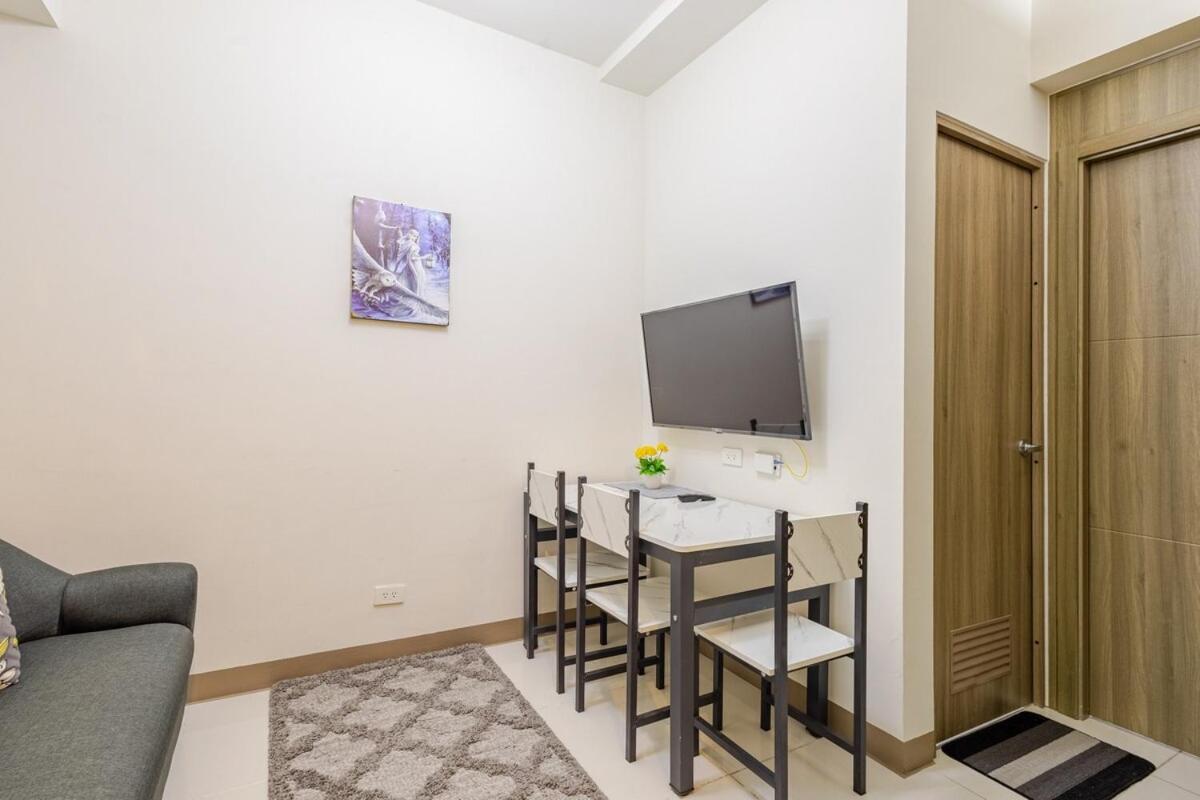 Luxurious Haven By The Bay - 2br Near Moa Picc Ccp 5* Pasay
