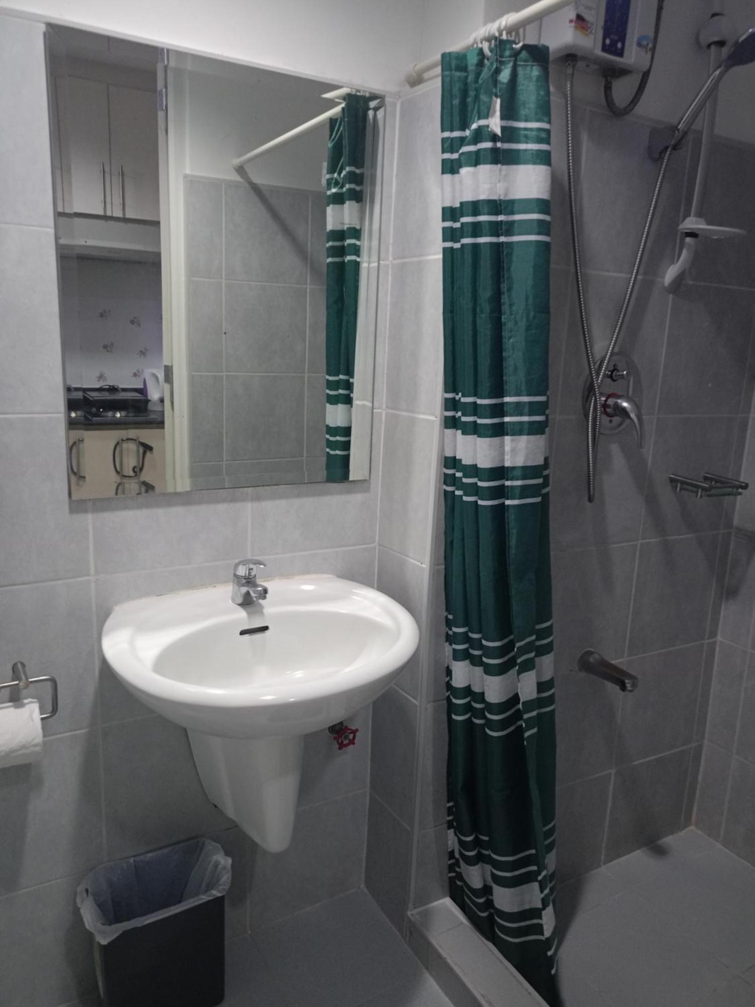 Reynas Place At Sea Residences Pasay