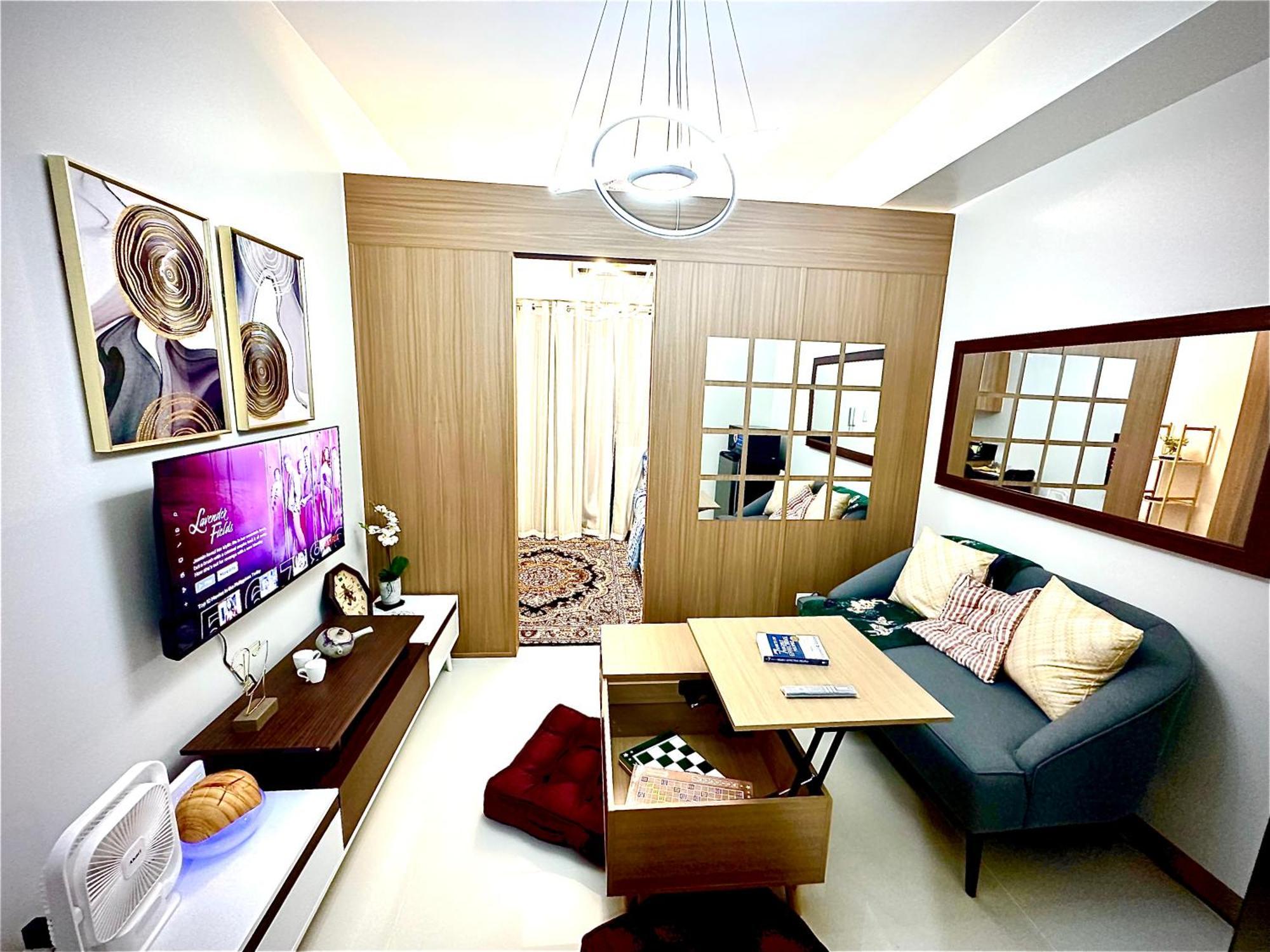 High Rise With Balcony, Pool, Gym, Skygarden, Grand Lobby And Working Lounge 28f Apartment Manila