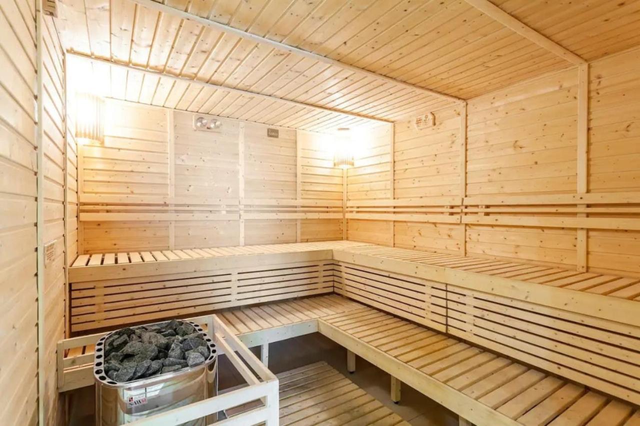 Holiday home Tree Of Life Penthouse 3br W Gym Pool Sauna