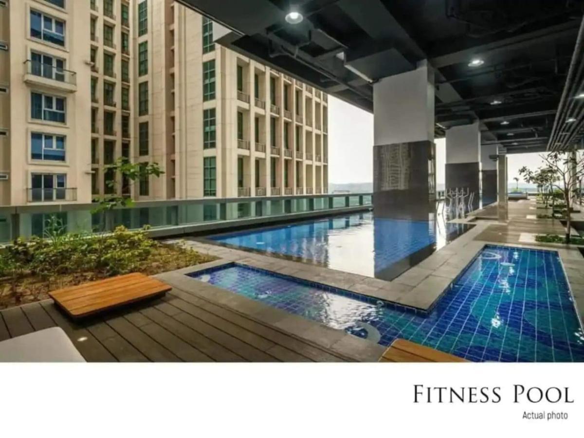 Tree Of Life Penthouse 3br W Gym Pool Sauna Holiday home Manila