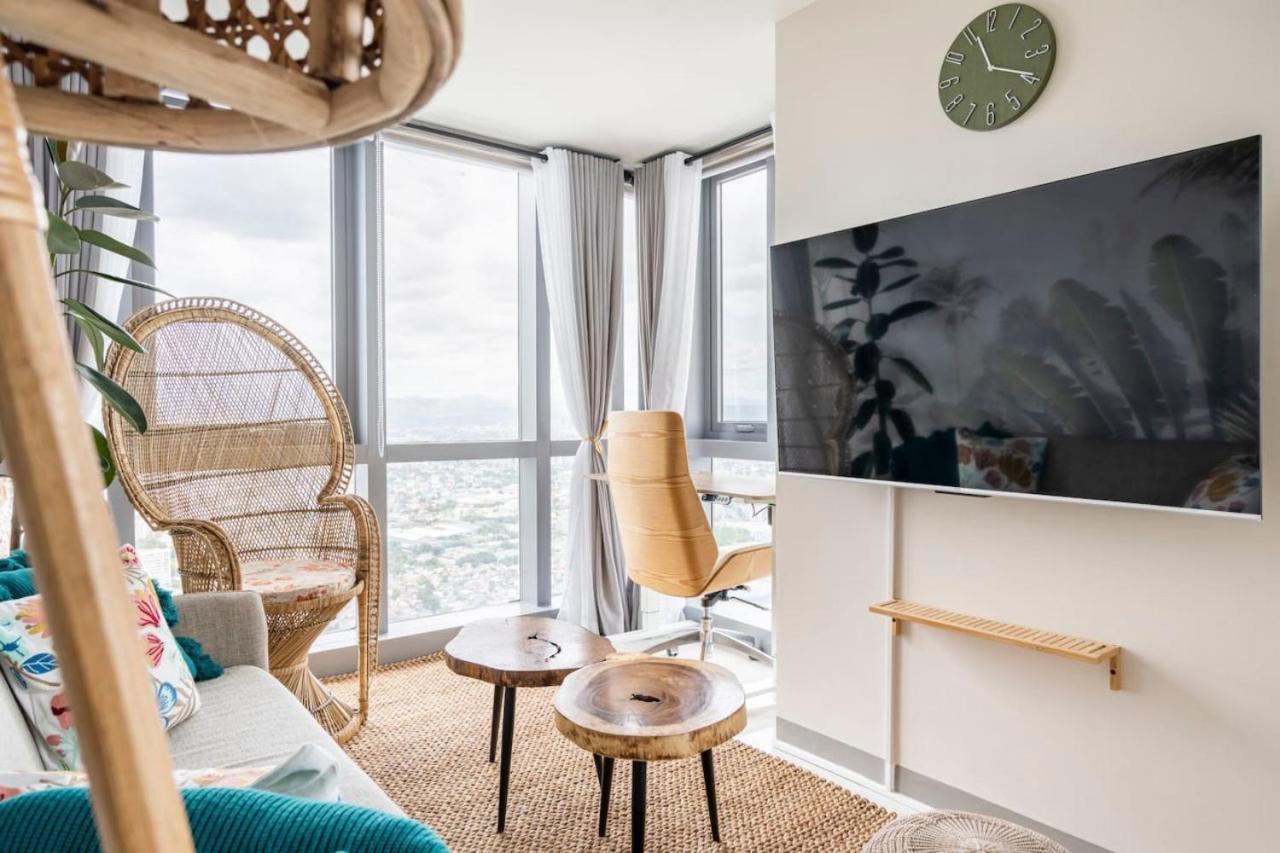 Tree Of Life Penthouse 3br W Gym Pool Sauna Holiday home