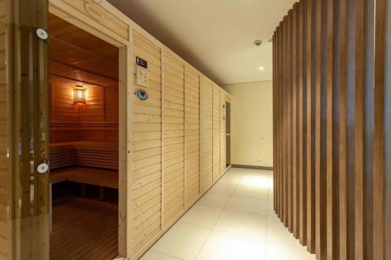 Tree Of Life Penthouse 3br W Gym Pool Sauna Holiday home