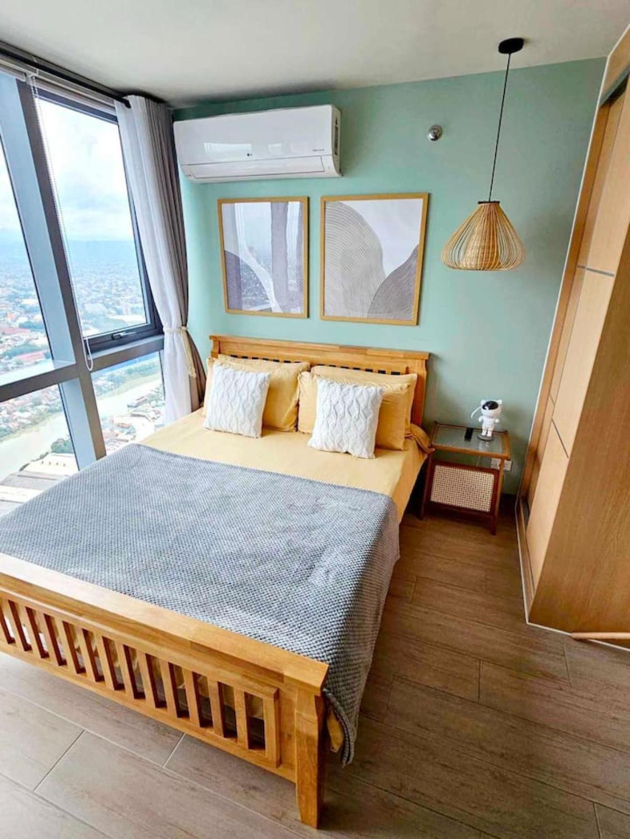Tree Of Life Penthouse 3br W Gym Pool Sauna Manila
