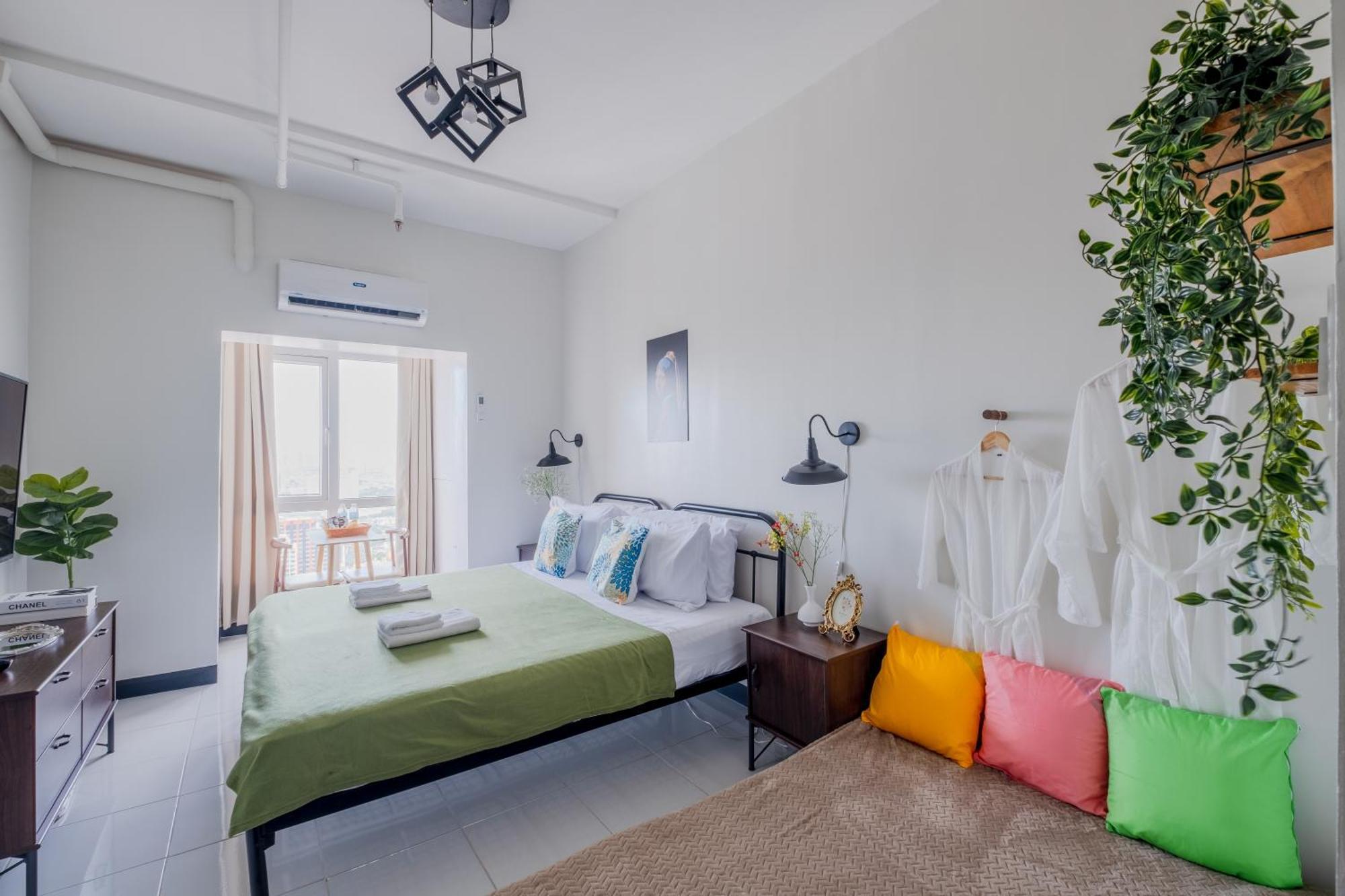 Apartment Elegant In Qc 100mbps Internet Speed Free Gym & Pool Access *