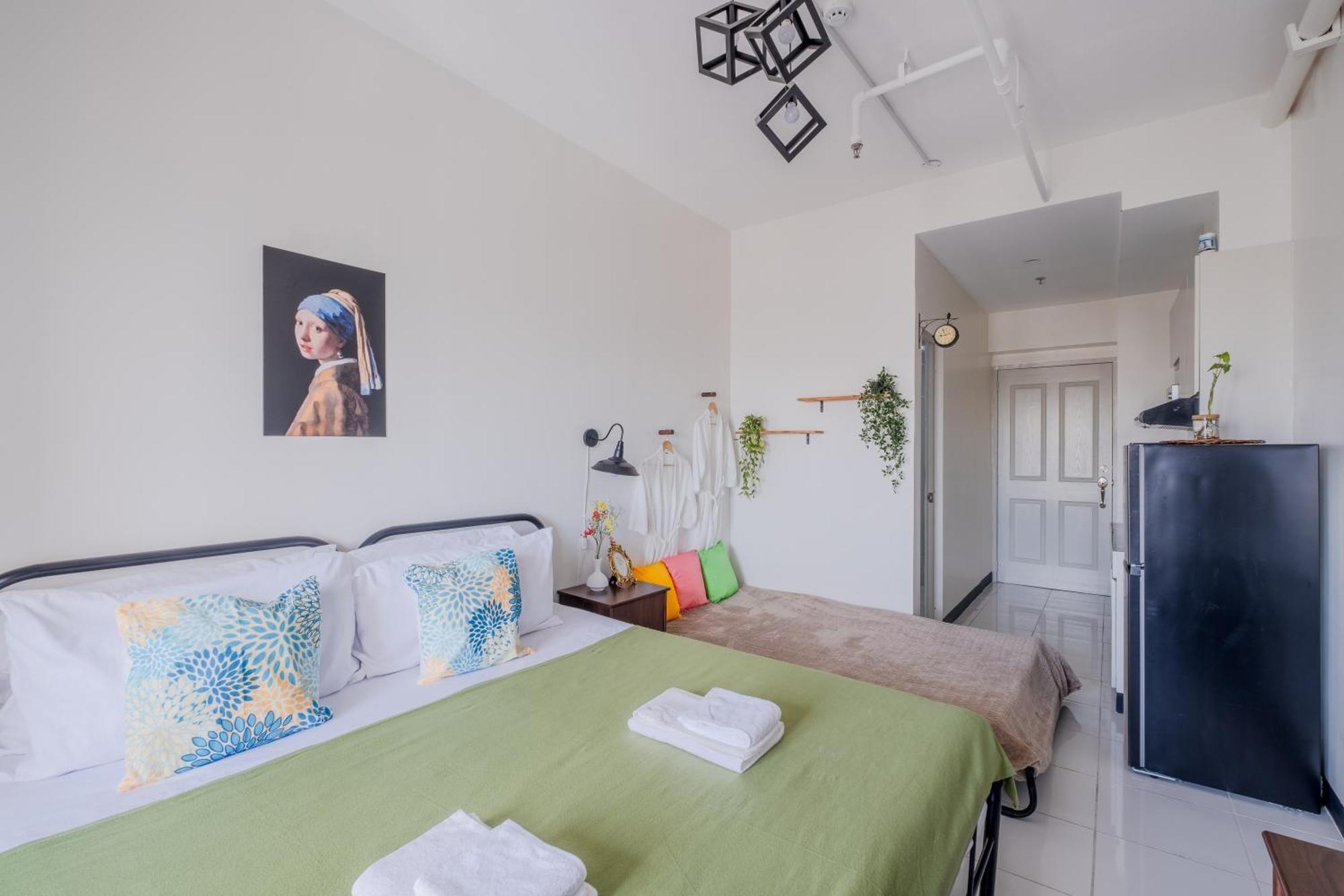 Apartment Elegant In Qc 100mbps Internet Speed Free Gym & Pool Access