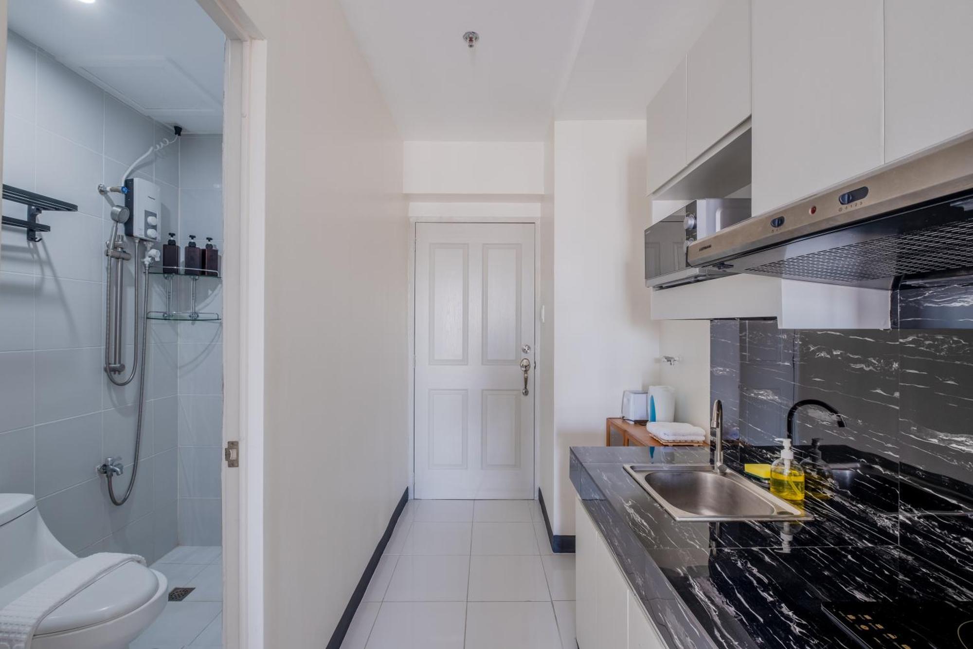 Apartment Elegant In Qc 100mbps Internet Speed Free Gym & Pool Access