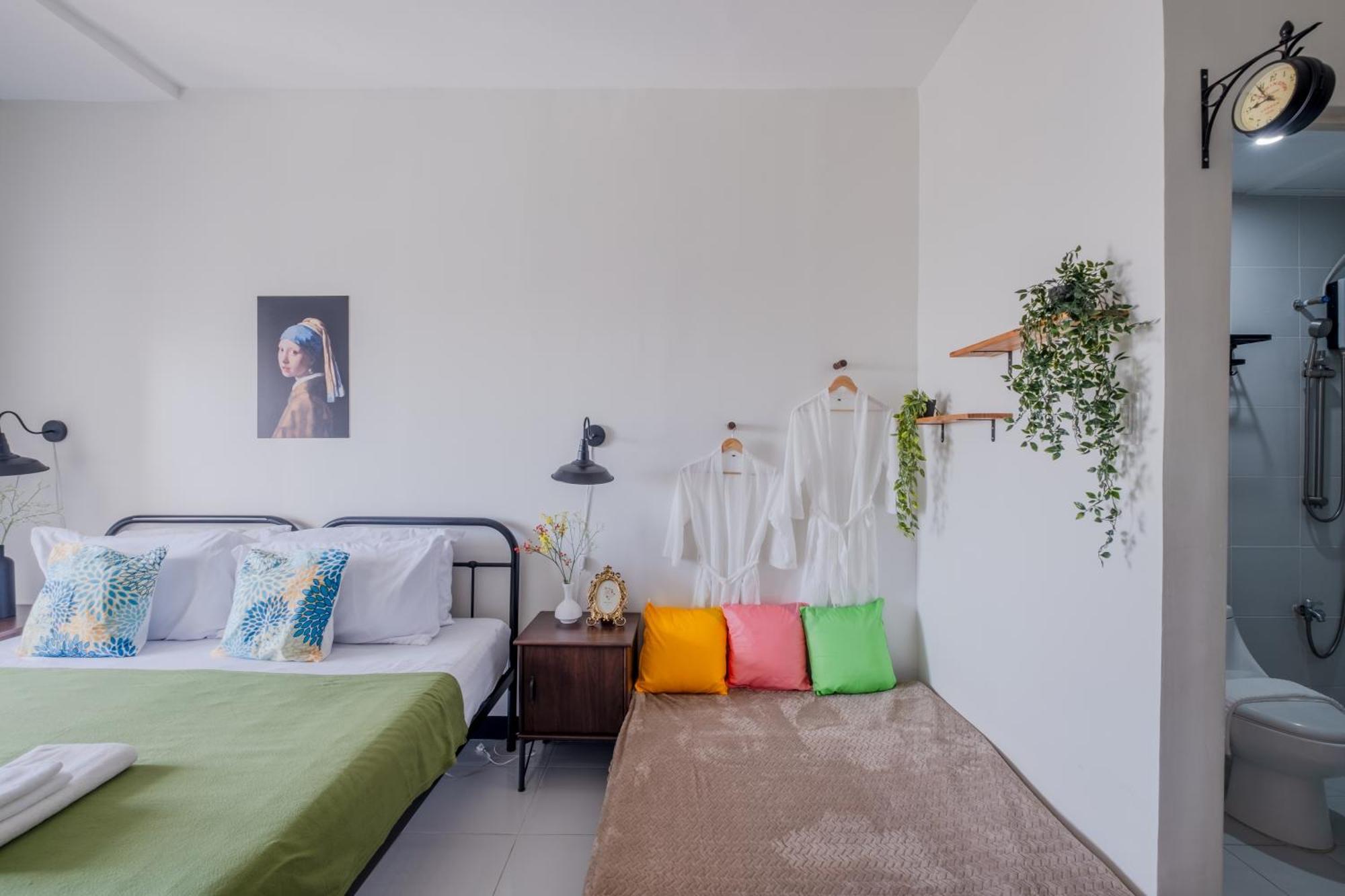 Apartment Elegant In Qc 100mbps Internet Speed Free Gym & Pool Access *