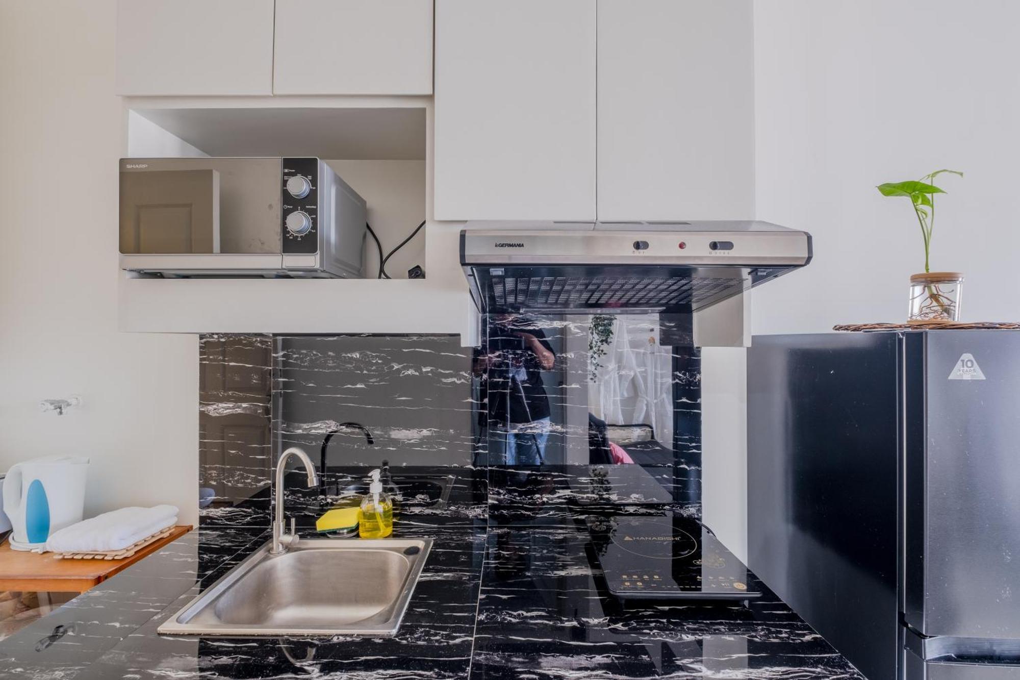 Apartment Elegant In Qc 100mbps Internet Speed Free Gym & Pool Access *