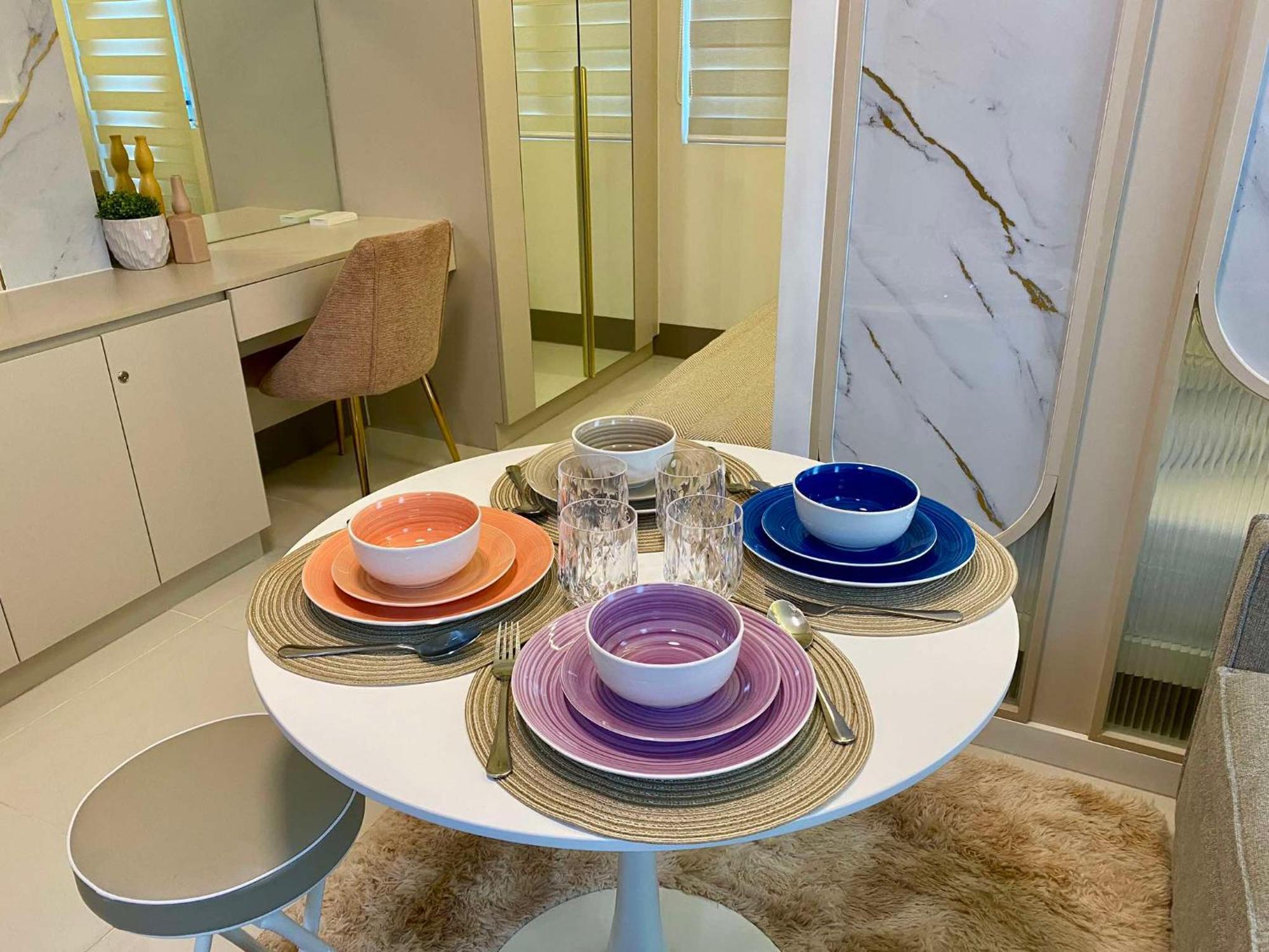 Casa Eleganza At Fame Residences - 1br Corner Unit, Cbd, Gym, Pool, Wifi, Great View Apartment Manila